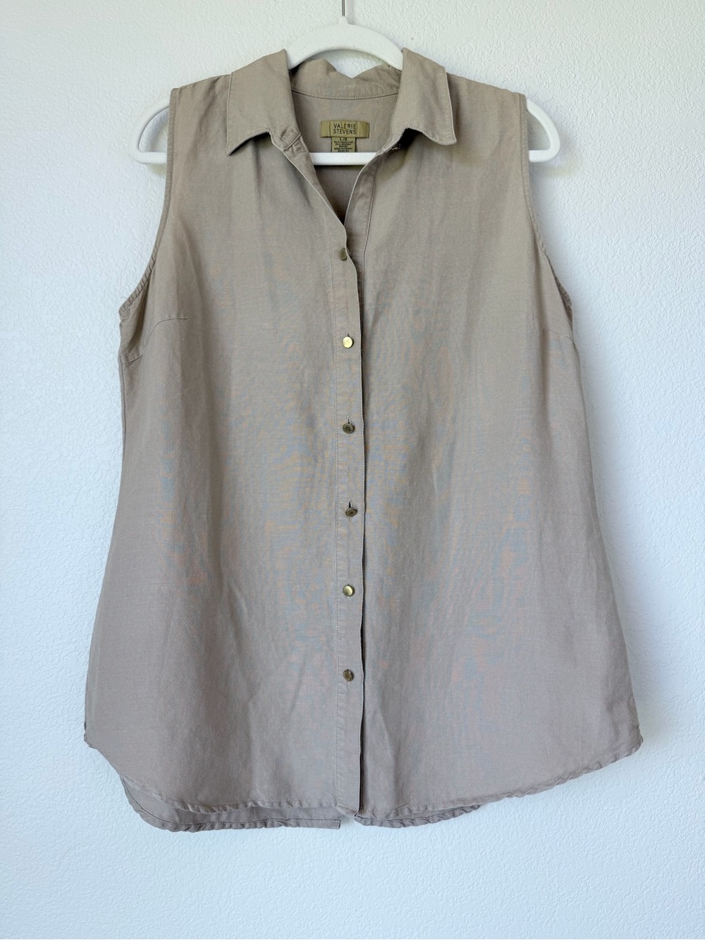 Valerie Stevens Linen Rayon Sleeveless Button Front Blouse Taupe Brass L